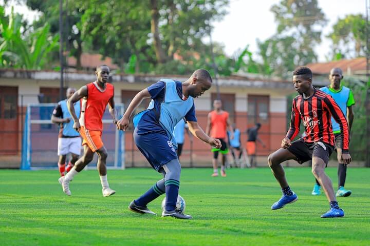 soccer-defensive-midfielder-controls-the-ball-during-a-match